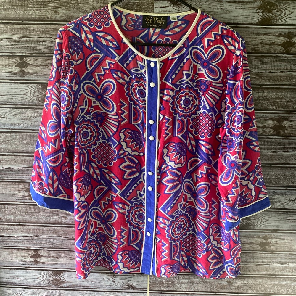 Bob Mackie Women's Long-Sleeved Button-Down Blouse Size L Floral 100% Silk Pink